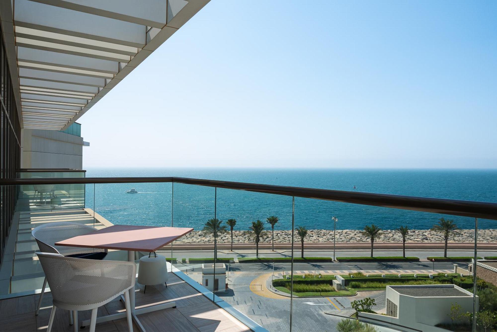 One-Bedroom Suite Arabian Sea View Balcony Kitchen & Sofa Bed